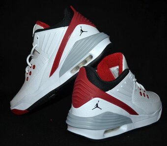 Kožené tenisky zn. Nike Jordan Max Aura 5 vel. 43 - 5