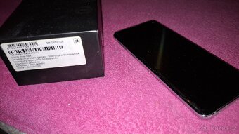 SAMSUNG S10e - 5