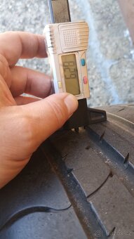 Prodam letni pneu Sava 215/40-17 okolo 6mm - 5