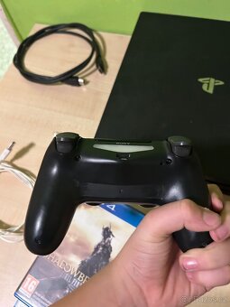 Ps4 pro na prodej cena uvedena v textu - 5
