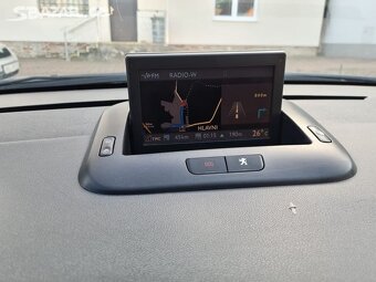 Peugeot 5008 2.0 HDi 110 kW - 5