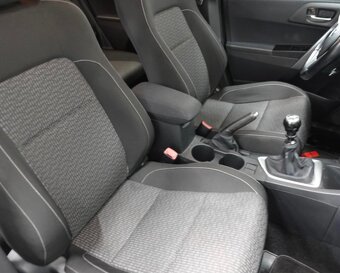 Toyota Auris 2014 DPH TOP STAV serviska - 5