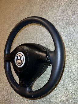 VW Golf 4 volant - 5