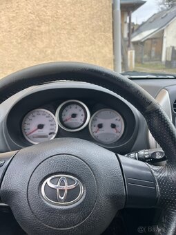 Toyota rav 4 - 5