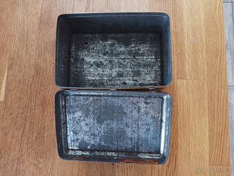 PLECHOVÁ KRABIČKA - 5