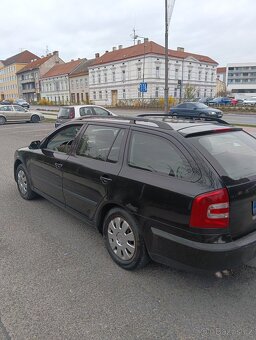 ŠKODA OCTAVIA COMBI 2.0 TDI - 5
