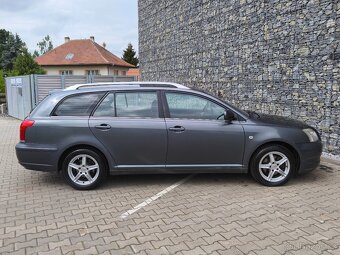 Toyota Avensis 2.2d,D4D 110kw Combi,Tažné,Výhřevy,ALU,XENONY - 5