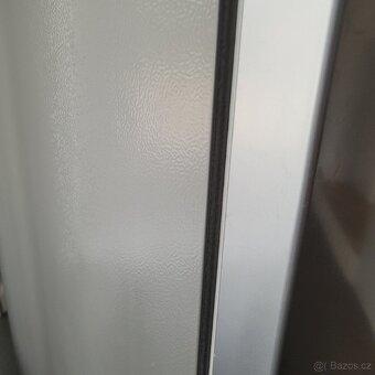 Prodám šedou lednici značky Gorenje - 5