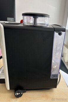 Automatický kávovar Krups EA8105 - 5