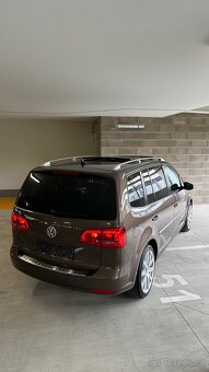 VW Touran Webasto 7mist Panorama DSG 125kw 160najeto - 5
