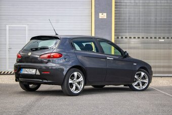 Alfa Romeo 147 1.9 JTD Q2 - 5