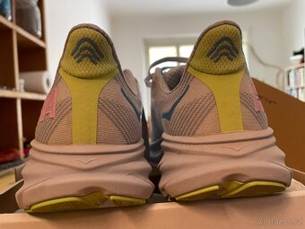 Dámské HOKA Clifton 9 velikost 38,5 - 5