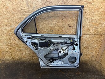 HOLÉ LEVÉ ZADNÍ DVEŘE MERCEDES W220 - 5