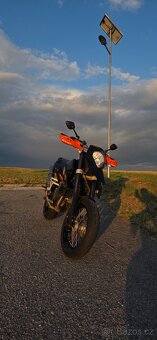 KTM 690 SM Akrapovič - 5