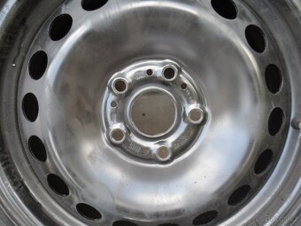 Komplet Zimní Sada Pirelli +Poklice205/60/16 ET 48 5X112 - 5