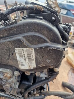 Motor a prevodovka ford 2.0tdci 103kw, pochází z Fordu s max - 5