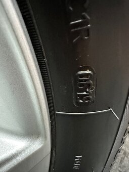Alu kola 5x114.3 r17 s pneu (che) - 5