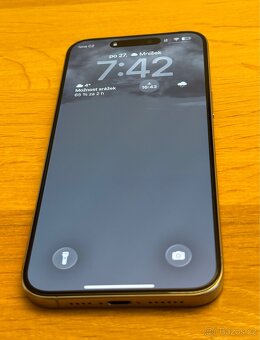 Prodám iPhone 15 Pro Max 256 GB + kryty za 5 000 Kč v ceně - 5