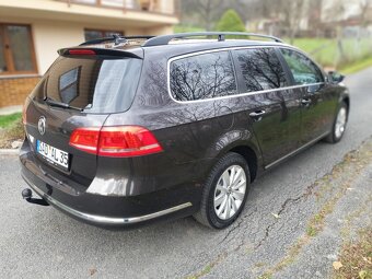 VW Passat B7 2.0 TDi HIGHLINE, ALARM, TAŽNÉ, SENZORY, XENONY - 5