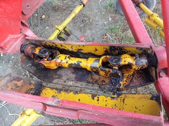 Shrnovač sena 3,8 m - 5