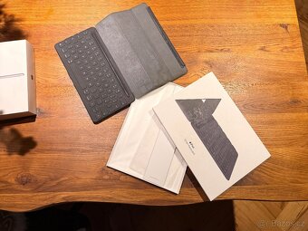 Apple iPad Air 3 Cellular (2019) – prasklý funkční displej - 5