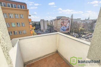 Pronájem prostorného bytu 4+1, 106 m² – Brno, náměstí 28. ří - 5