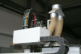 CNC obráběcí centrum s vakuovým stolem, odsávacím systémem a - 5