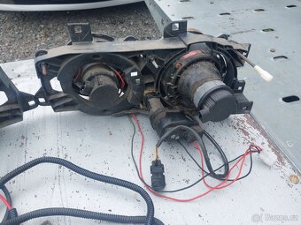 BMW e32,e34 světla - 5