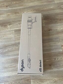 Dyson v15 defect - 5