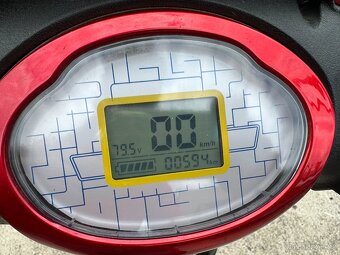 Elektroskútr Racceway E-Moped 70 km/h Nejlepší tuning 5,2kW. - 5