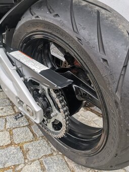 Suzuki Gsr 600 - 5