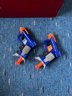 Sada Nerf pistolí s vestou a šipkami - 5