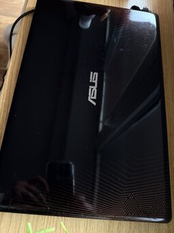 Prodám herní notebook Asus F550V - 5