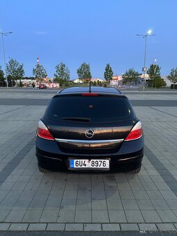 Opel Astra H 1.6 - 5