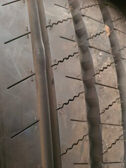 NÁKLADNÍ PNEU BARUM 295/80/22.5 - 5
