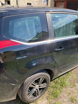 Peugeot 5008 1.6HDI 82KW 7mist - 5