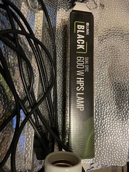 LUMii Black 600W - 5