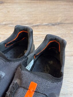Tretry DMT KM30 Carbon - 5