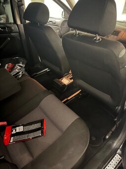 Prodám Volkswagen Golf 4 1,4 16v Special Edition hatchback - 5
