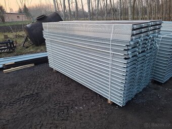 Prodám komponenty lešeni - systém Alfix, Layher - 5