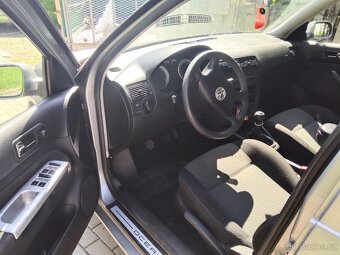 Prodám nebo vyměním, golf 4 variant rv 03 1.6 77kw - 5