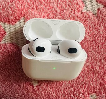 AirPods 3 s Lightning nabíjecím pouzdrem - 5