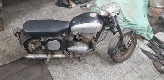 Jawa 250 - 5