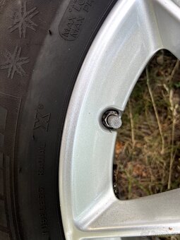 Celoroční kola Mercedes R16 205/60 ET44
- 5