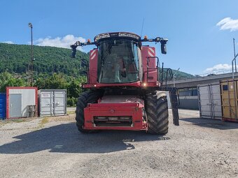 CASE IH AXIAL FLOW 8250 2WD - Obilný kombajn - 5