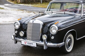 Mercedes-Benz 220S Coupé - 5