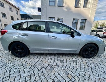 SUBARU IMPREZA 1.6i BENZÍN 4x4 AUTOMAT-VYHŘEV-SERVISKA-2017 - 5