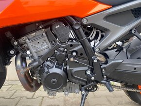 KTM 990 Duke + Tech Pack ZDARMA - 5