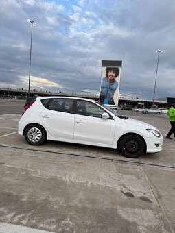 Volný ihned UBER , Bolt ECONOMY - Hyundai i 30 1,4 LPG - 5