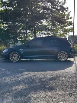 Volkswagen Golf GTI 7 Performance - 5